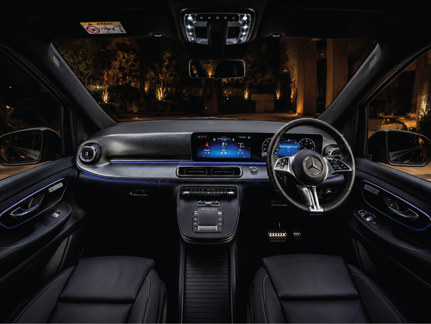 Mercedes-Benz V-Class dashboard and driver cockpit